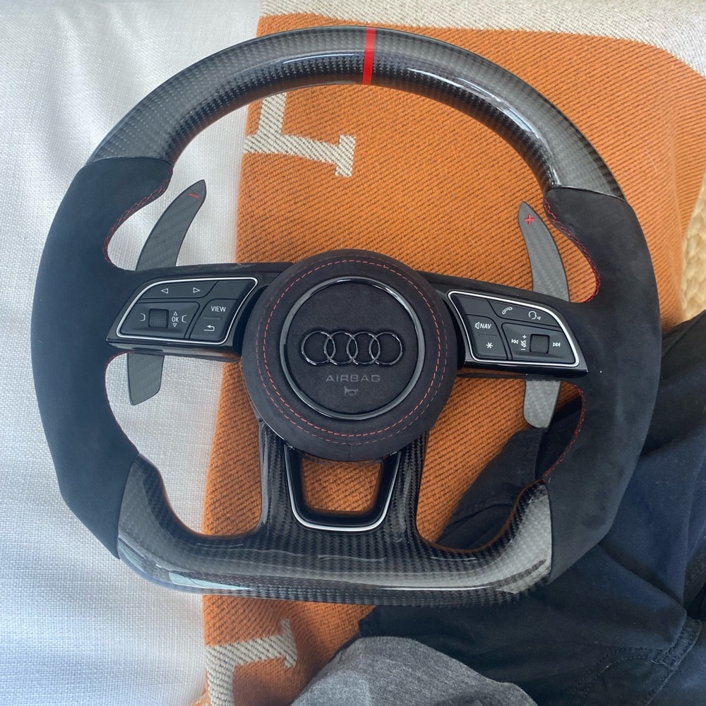 2020 carbon Audi A3 racing steering wheel with carbon paddle shifters